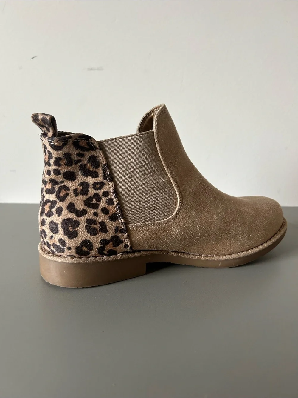 Women’s Leopard Animal Print Chelsea Boots Beige Suede Seven Dials Booties 6M